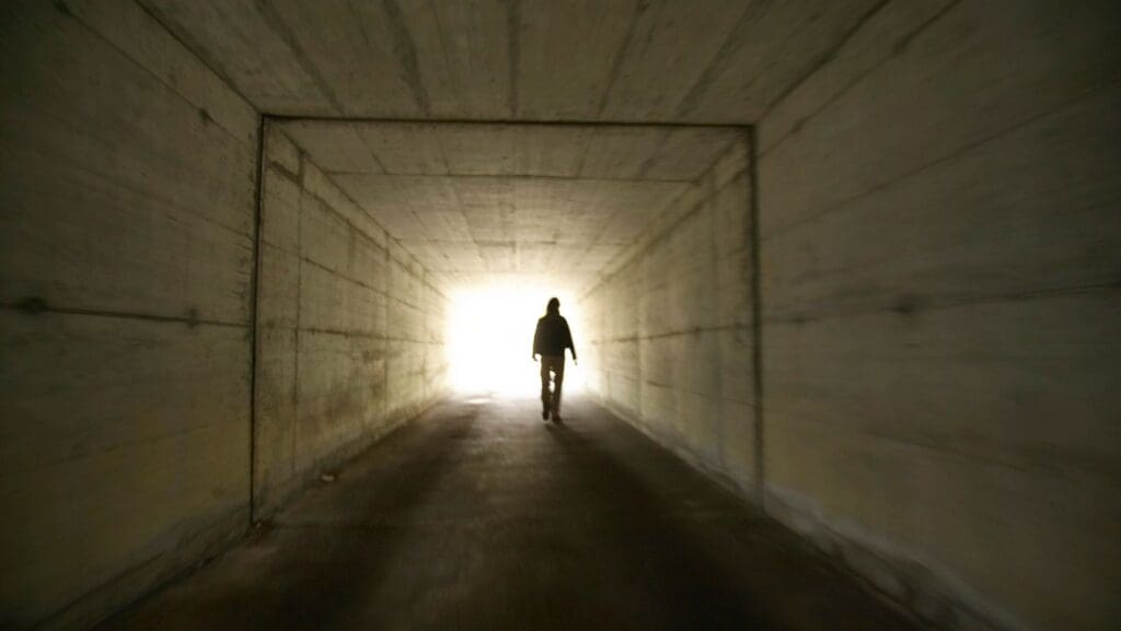 Eitt lív í veruligum frælsi: Flyt títt fokusi frá øllum øðrum á Kristus